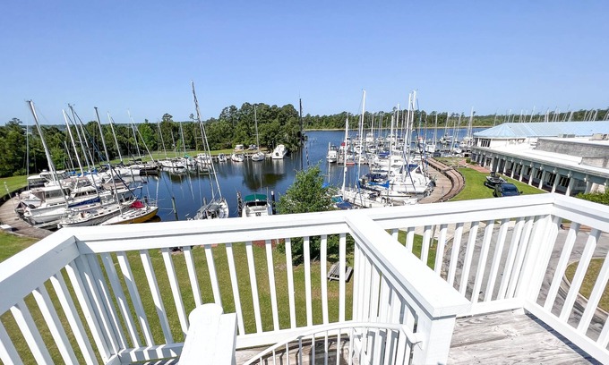 Fairfield Harbour Casa | Harbor View by Salty Sweet Retreats: Majestic Marina Front Townhome 3 Story Deck
