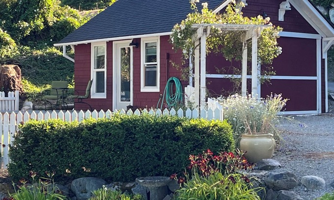 Vashon Island Cabaña | Harborview Haven on Vashon Island located in historic Burton neighborhood