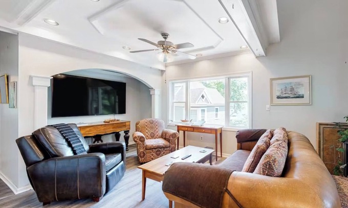 West Boothbay Harbor Casa | Harborview Perch... spacious & open floorplan, privacy, harbor view, amenities