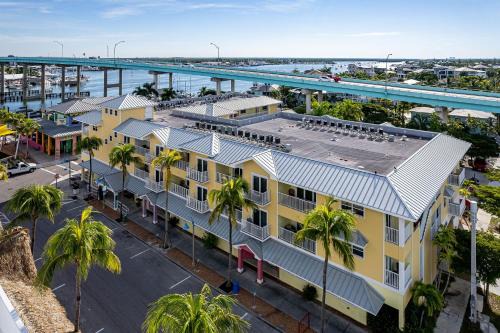 Fort Myers Beach Apartamento | Harbour House at the Inn #308