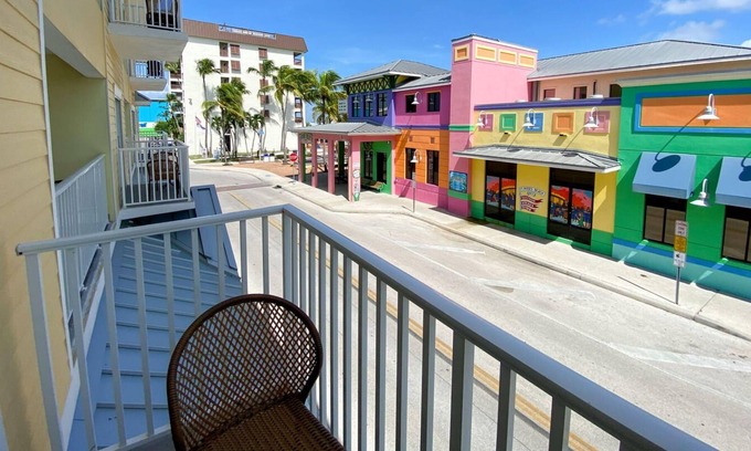 Fort Myers Beach Condominio | Harbour House at the Inn Unit 211 by Coastal Vacation Properties