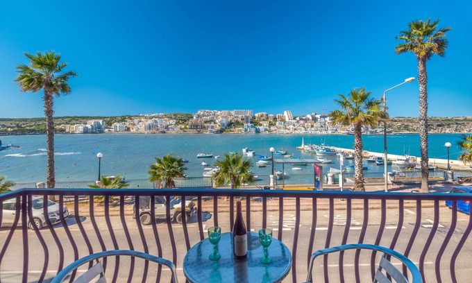 St. Paul's Bay Apartamento | Harbour Lights Apartments by Getaways Malta