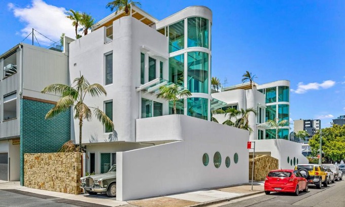 Wickham Casa | 'Harbour Lights' Iconic Maritime-inspired Living