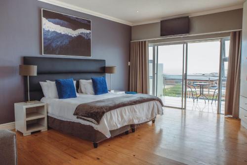 Humewood Villa | Harbour Lights Luxury Loft
