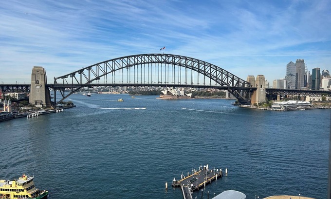 McMahons Point Apartamento | Harbourside 81 - Stunning Studio Apartment - Harbour Bridge & Opera House Views