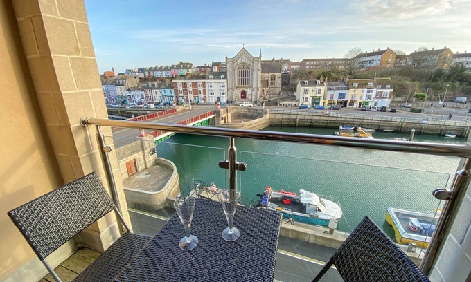 Weymouth Cabaña | Harbourside Penthouse