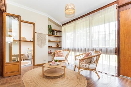 Albany Casa | Harbourview House - coastal chique in Albanys CBD