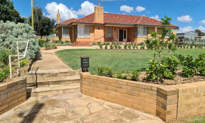 Harden Casa | Harden Golfers Rest Accommodation