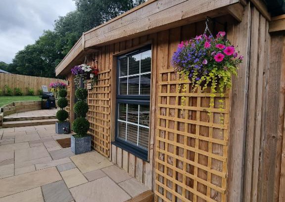 Ripley Cabina | Harewell wood cabin