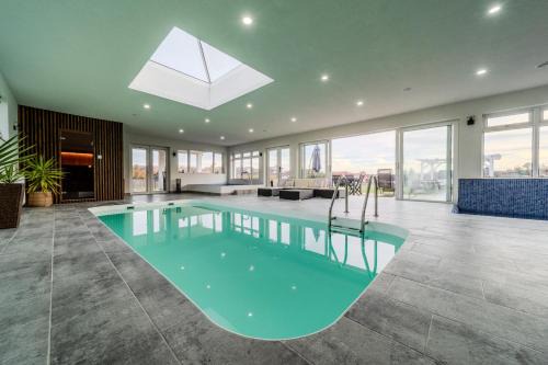 Capalnita Apartamento | Harghita Sunrise Whole Complex With Indoor Spa