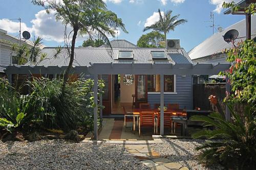 Byron Bay Casa | Harkaway - charming cottage in central Byron Bay
