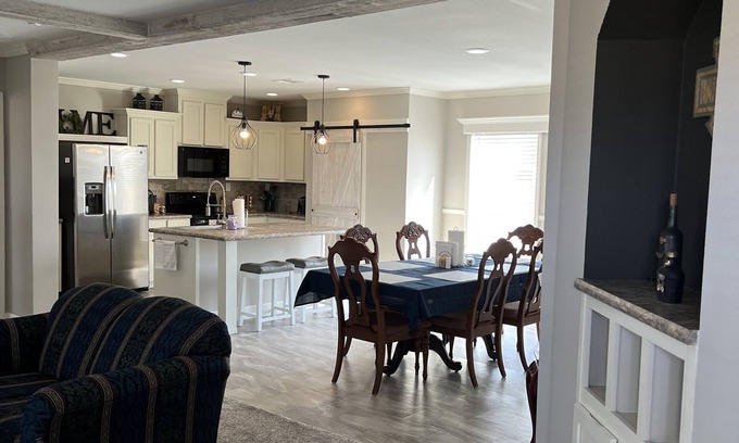 Kingston Casa | Harley House Retreat