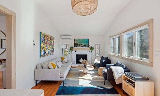 Hampton Casa | Harley's House |Minutes to Beach |Newly Renovated