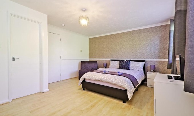 Woolwich Riverside Casa | Harlinger Lodge Annexe