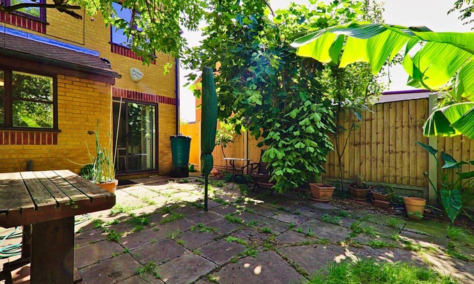 Woolwich Riverside Casa | Harlinger Lodge Annexe