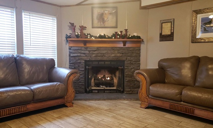 Jacksboro Casa | Harly's Hideaway. Rural retreat, lake and mountain access.