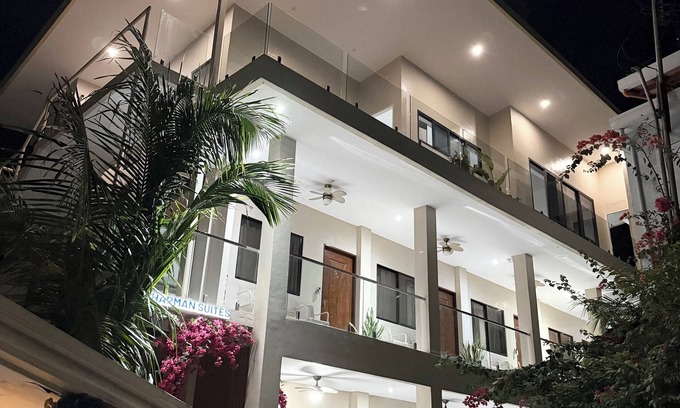 Basdiot Hotel | Harman Suites Moalboal
