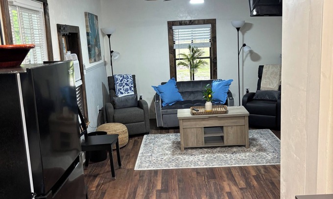 Cross Creek Cabina | Harmons Landing charming 2 bedroom cabin Cross Creek