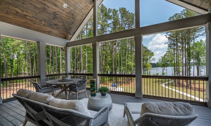 Lake Oconee Casa | Harmony Bay Breathtaking Lake View with pool