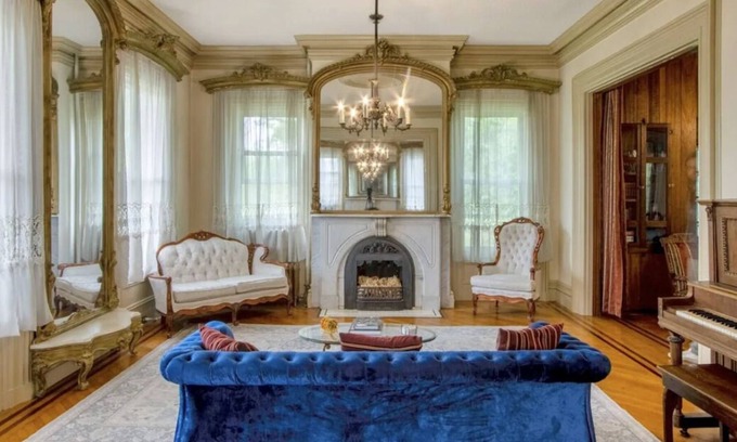 Chester Villa | Harmony Hambletonian-A Luxury Retreat Back in Time