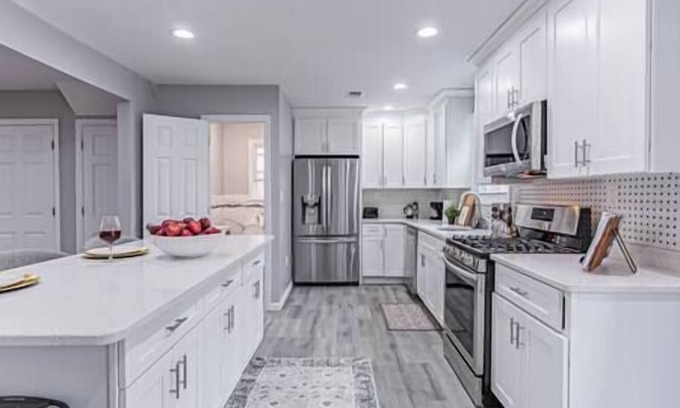 Vauxhall Casa | Harmony Haven: A Duplex Retreat
