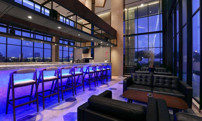 Cikarang Hotel | Harper Cikarang by ASTON