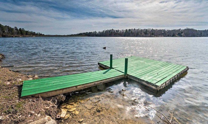 Ferndale Casa | ¡NUEVO! Harrod's Hideaway w / Deck + Dock en el lago Norrell
