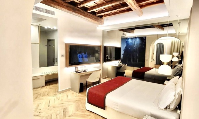 Rione II Trevi Hotel | Harry's Bar Trevi Hotel & Restaurant