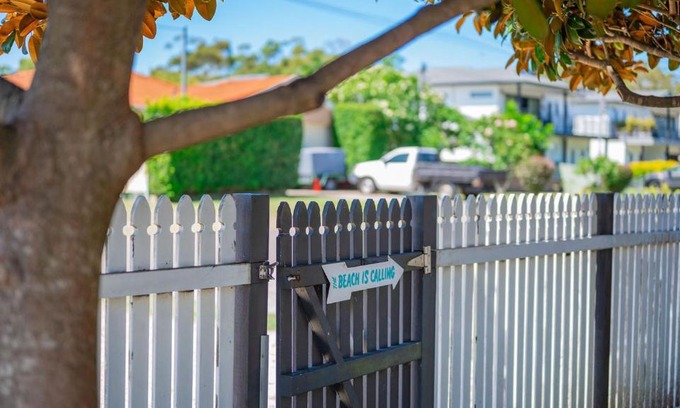 Nelson Bay Casa | Harrys Pet Friendly Holiday House