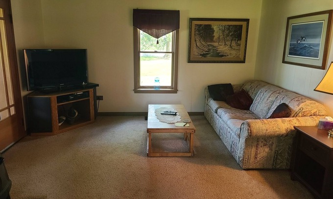 Harsens Island Otro | Harsens Island Farm House on 10 Wooded Acres Adjacent to Pond