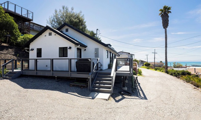 Cayucos Casa | Hart of the Ocean - Monthly Rental