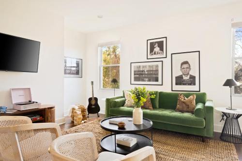 Chestnut Hill Casa | Hart Suite Buyout 4 by AvantStay Two Town House Buyout w Modern Amenities in Nashville
