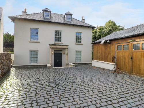 Chepstow Casa | Harvax House