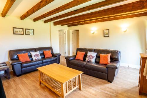 Yarm Casa | Harvest Cottage and Holly Barn