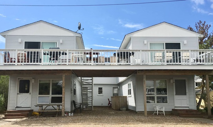 Harvey Cedars Casa | Harvey Cedars Bayfront - 5 minutos de la playa. Puestas de sol desde la cubierta enorme. Deslizamiento del barco