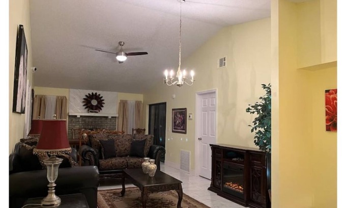 Orlovista Casa | Hastings Hidden Gem