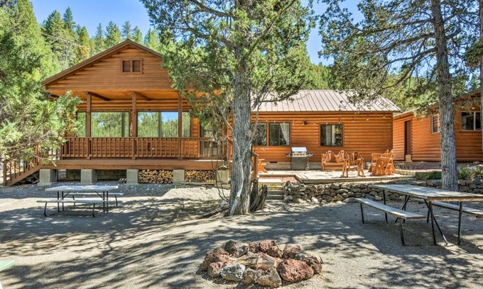 Mammoth Creek Casa | Hatch Retreat with Deck, Grill and Creek Access!