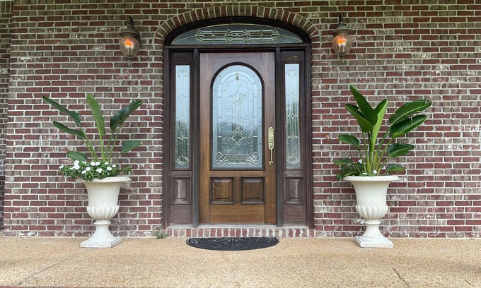 Hattiesburg Casa | Welcome and enjoy your stay in this beautiful family home.
