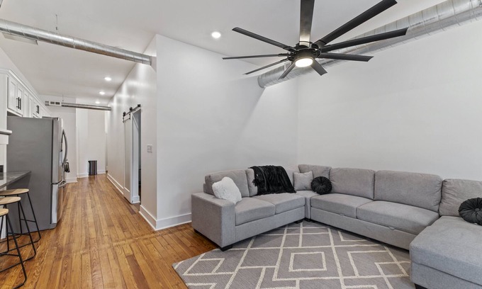 Schnitzelburg Apartamento | HAUCK'S NEST in the heart of Germantown!