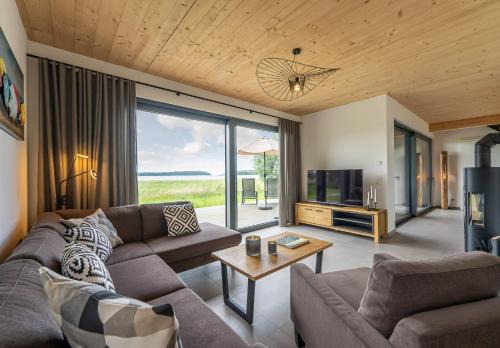 Bergen auf Ruegen Apartamento | Haus am See - Fewos Luv & Lee