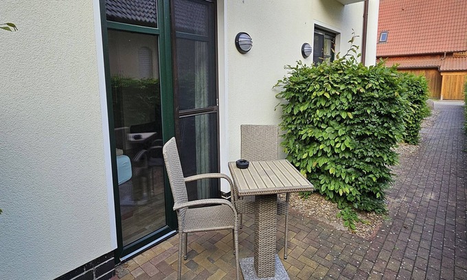 Karlshagen Casa | Habitación doble Haus Anna 17 con terraza - Usedom Bike-Hotel & Suites *** 80 m hasta la playa del mar Báltico