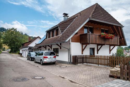 Untermunstertal Apartamento | Haus Grünblick
