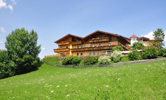 Sankt Johann im Pongau Apartamento | Haus Höllwart