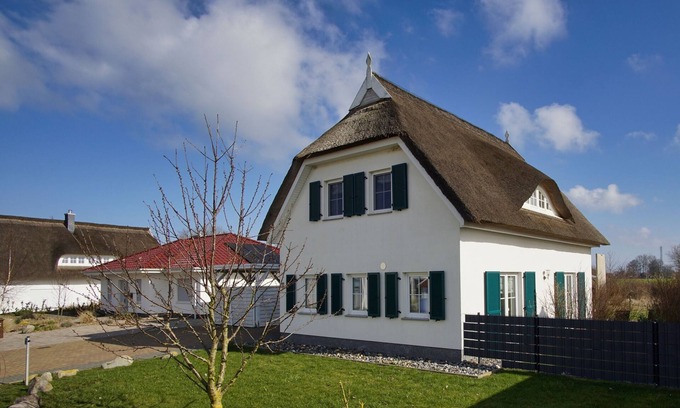 Trent Casa | Haus in Idyllischer Lage mit Terrasse und Eingezäunten Garten - Ferienhaus Linea