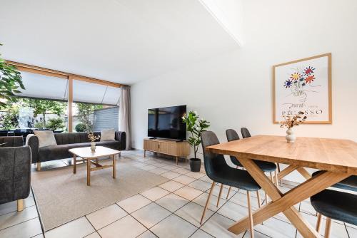 Kreuzlingen Casa | Haus mit Garten, Sauna und Parkplatz