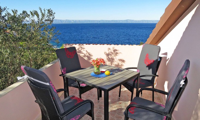Prigradica Apartamento | Haus Peric by Interhome