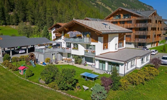 Saas Grund Apartamento | Haus Samurai by Interhome