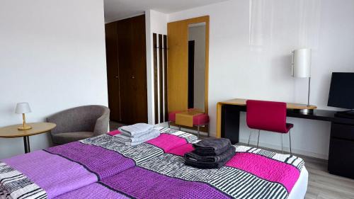 Schonach im Schwarzwald Cama Y Desayuno | Haus Schanzenblick Gästezimmer 7 mit Bad und Terrasse