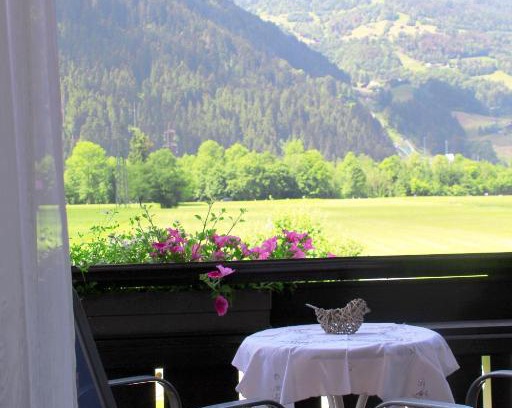 Schruns Apartamento | Haus Schnetzer