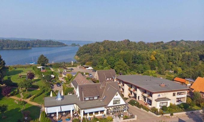 Bosau Apartamento | Haus "Schwanensee", Wohnung 27 (Kajaknutzung inklusive)